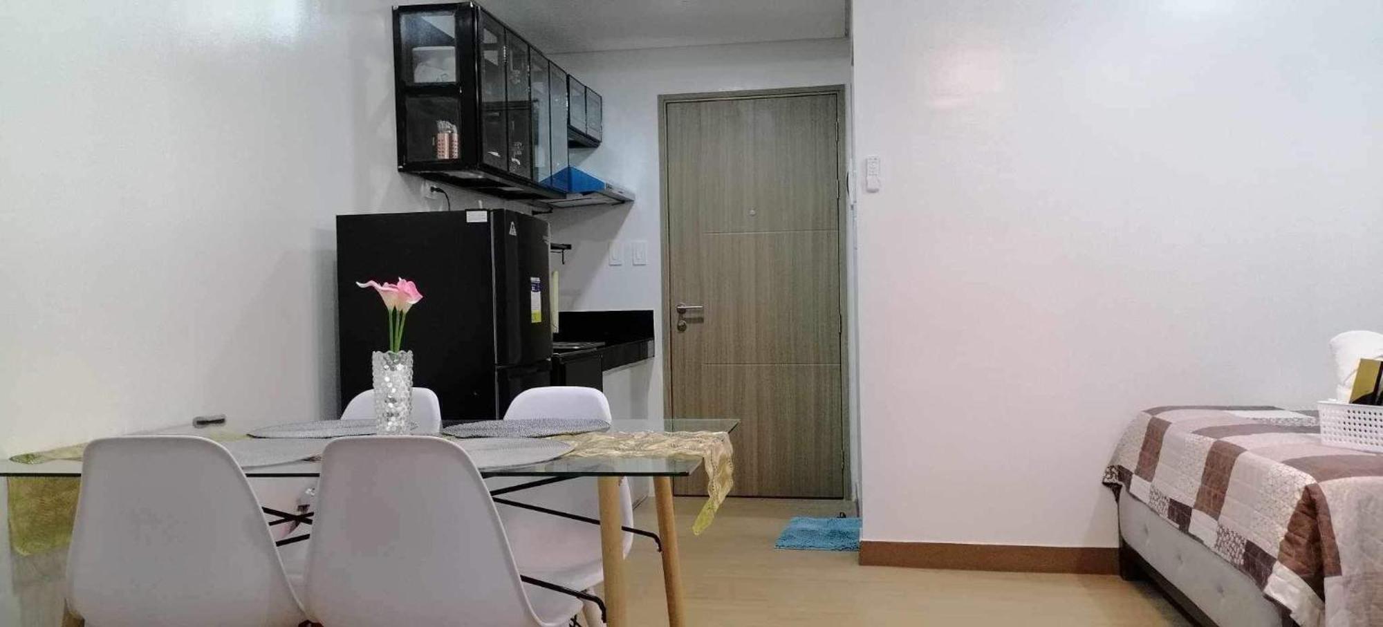 J & F Homestay - Cavite, Philippines Trece Martires Dış mekan fotoğraf
