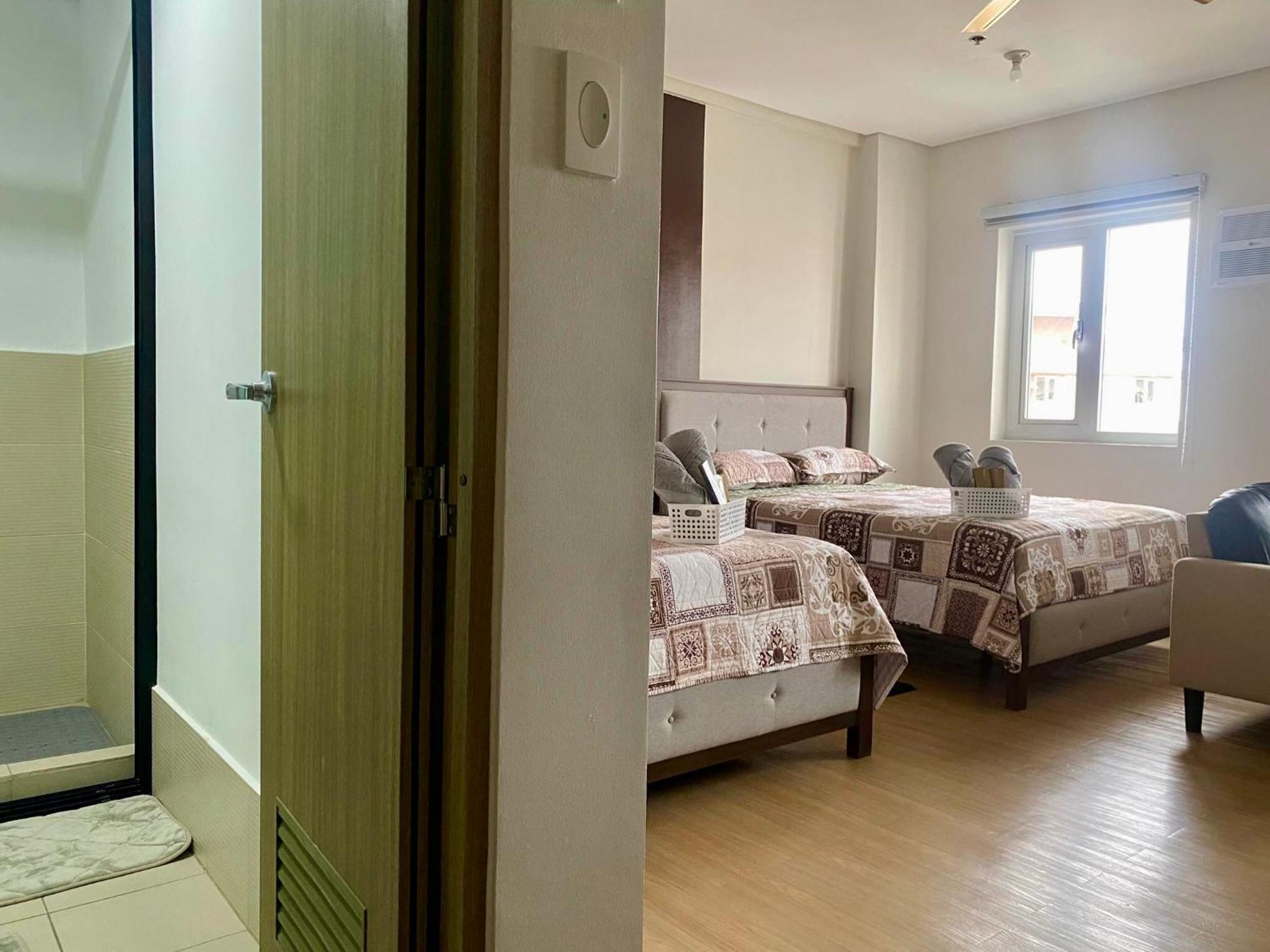 J & F Homestay - Cavite, Philippines Trece Martires Dış mekan fotoğraf